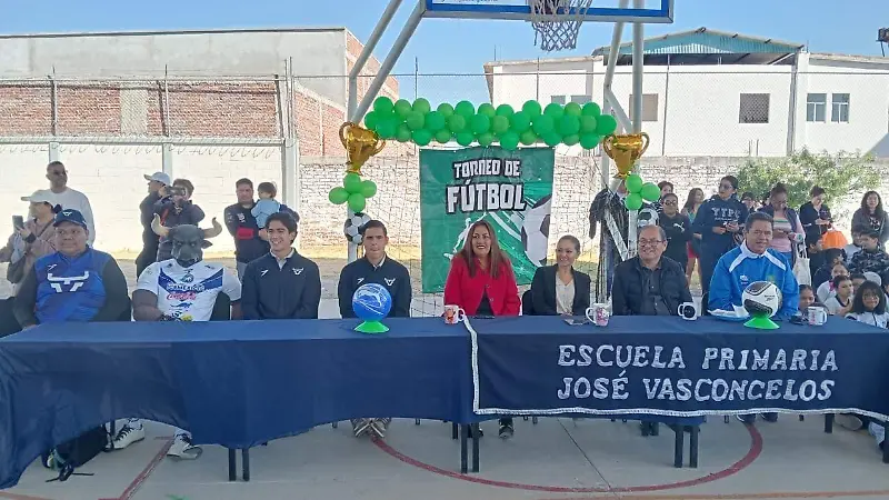 Torneo de Futbol en la primaria José Vasconcelos en Celaya (3)